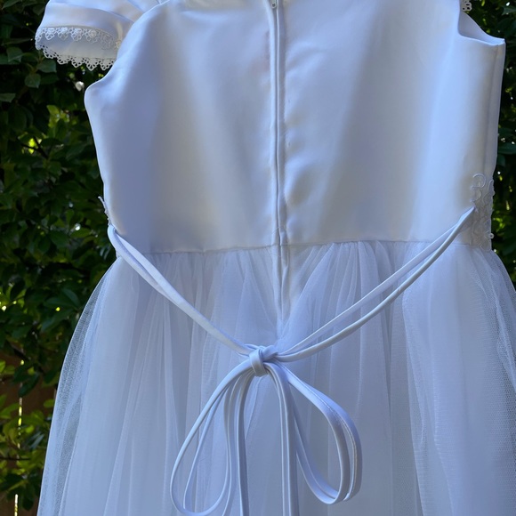 Girls Formal Dress Simple White with Detailing - Picture 7 of 8